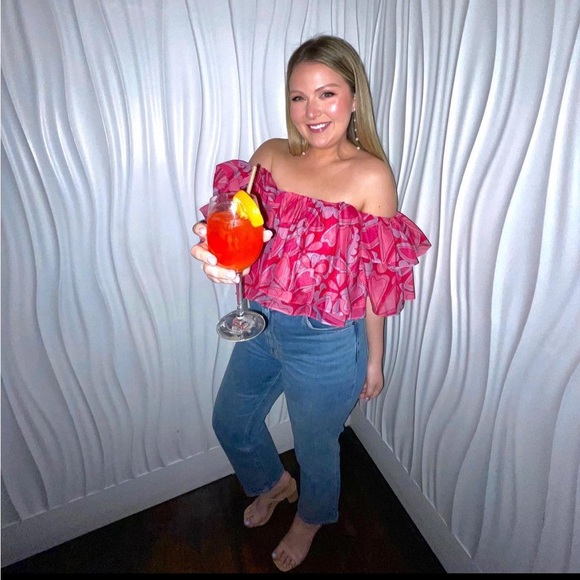 Meet your Posher, Jenny - Picture 2 of 2